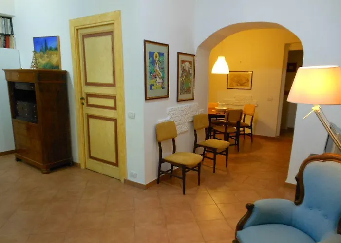 Apartment Via Giulia Rome